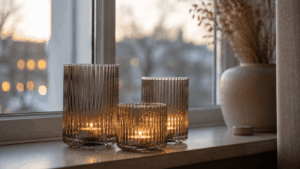 Teelichter und Trockenblumen